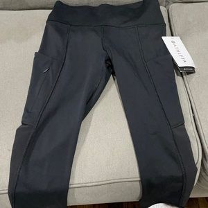 NWT black xs athleta capri length exercise pants